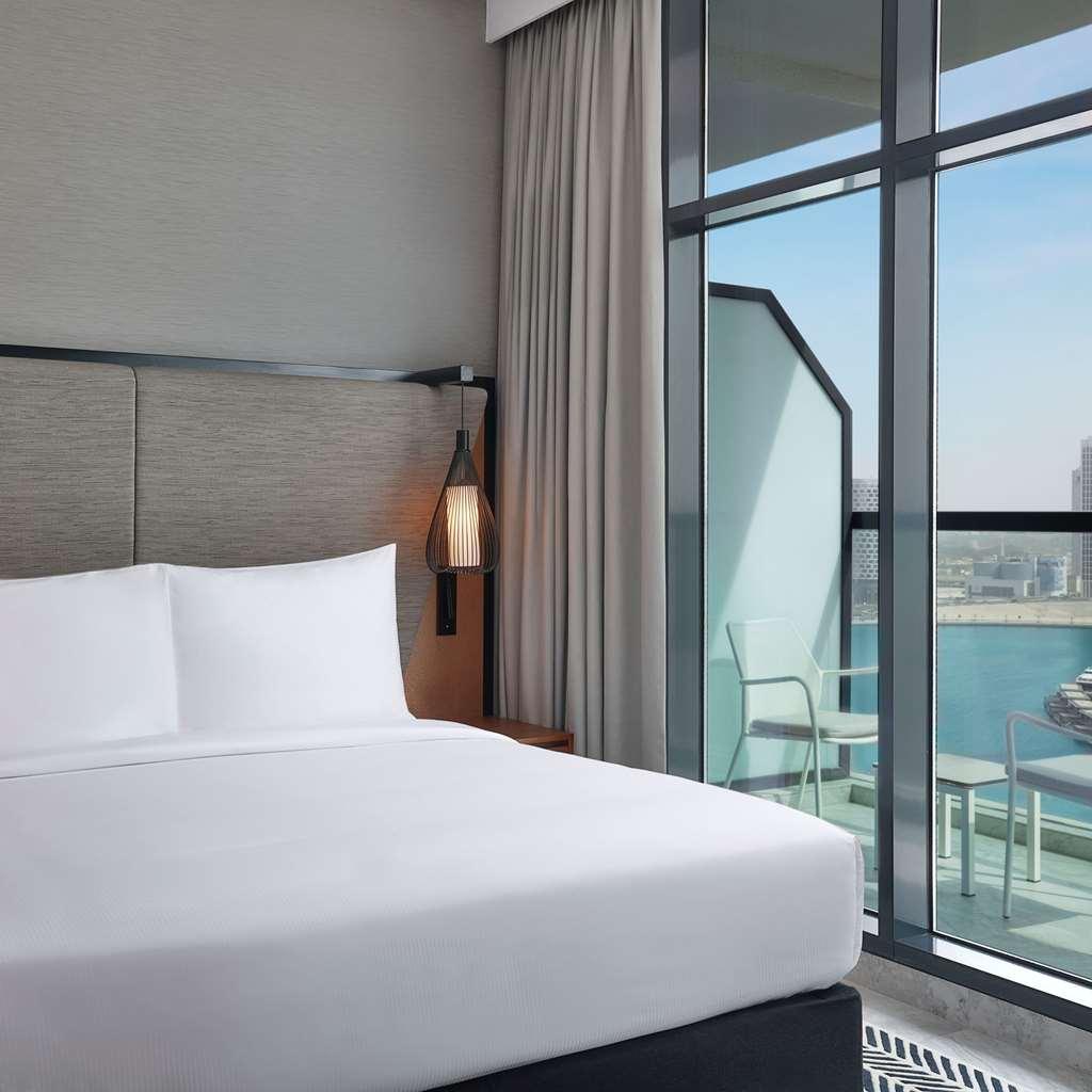 The First Collection Waterfront 4* Dubai