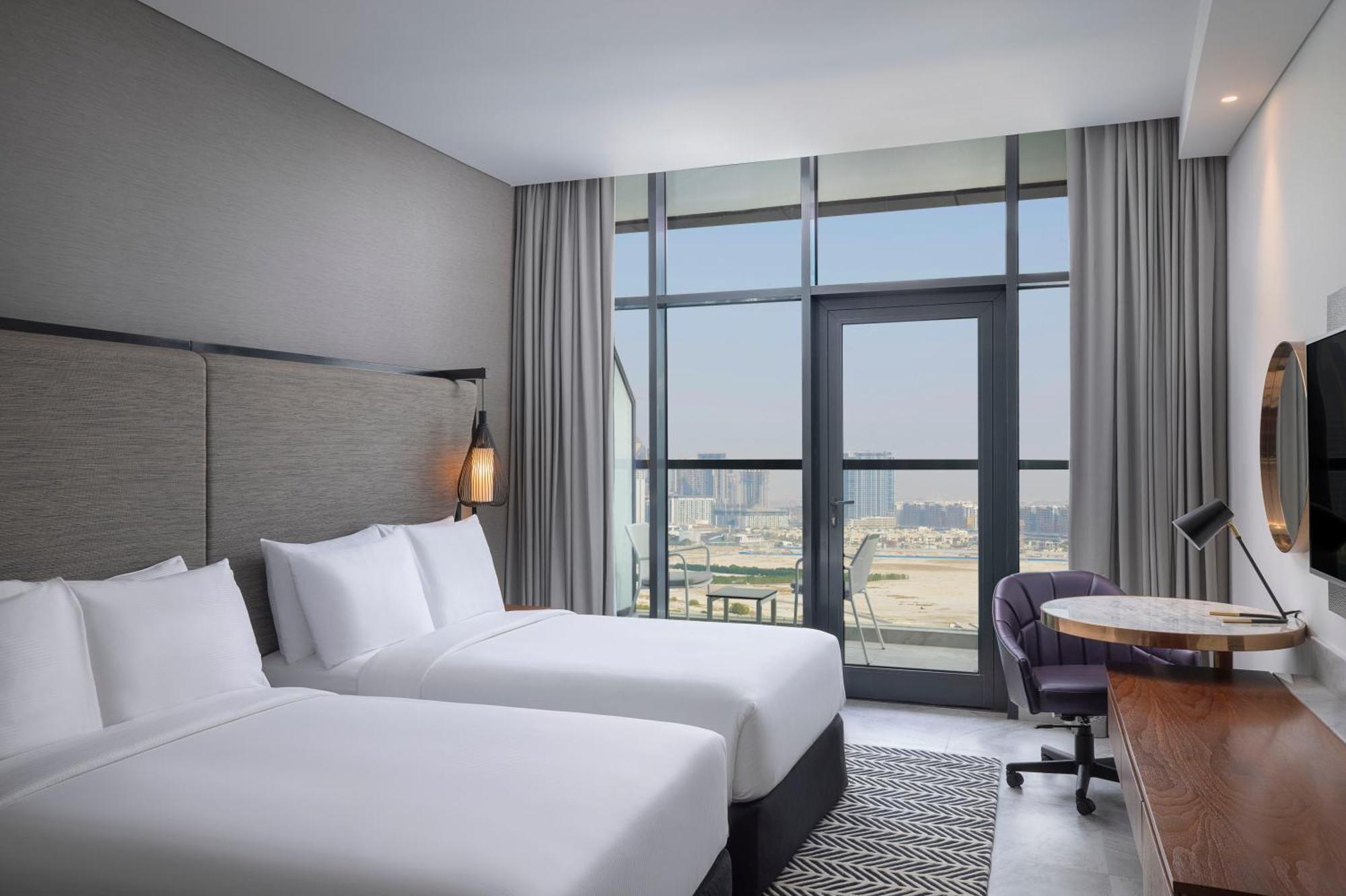 The First Collection Waterfront 4* Dubai
