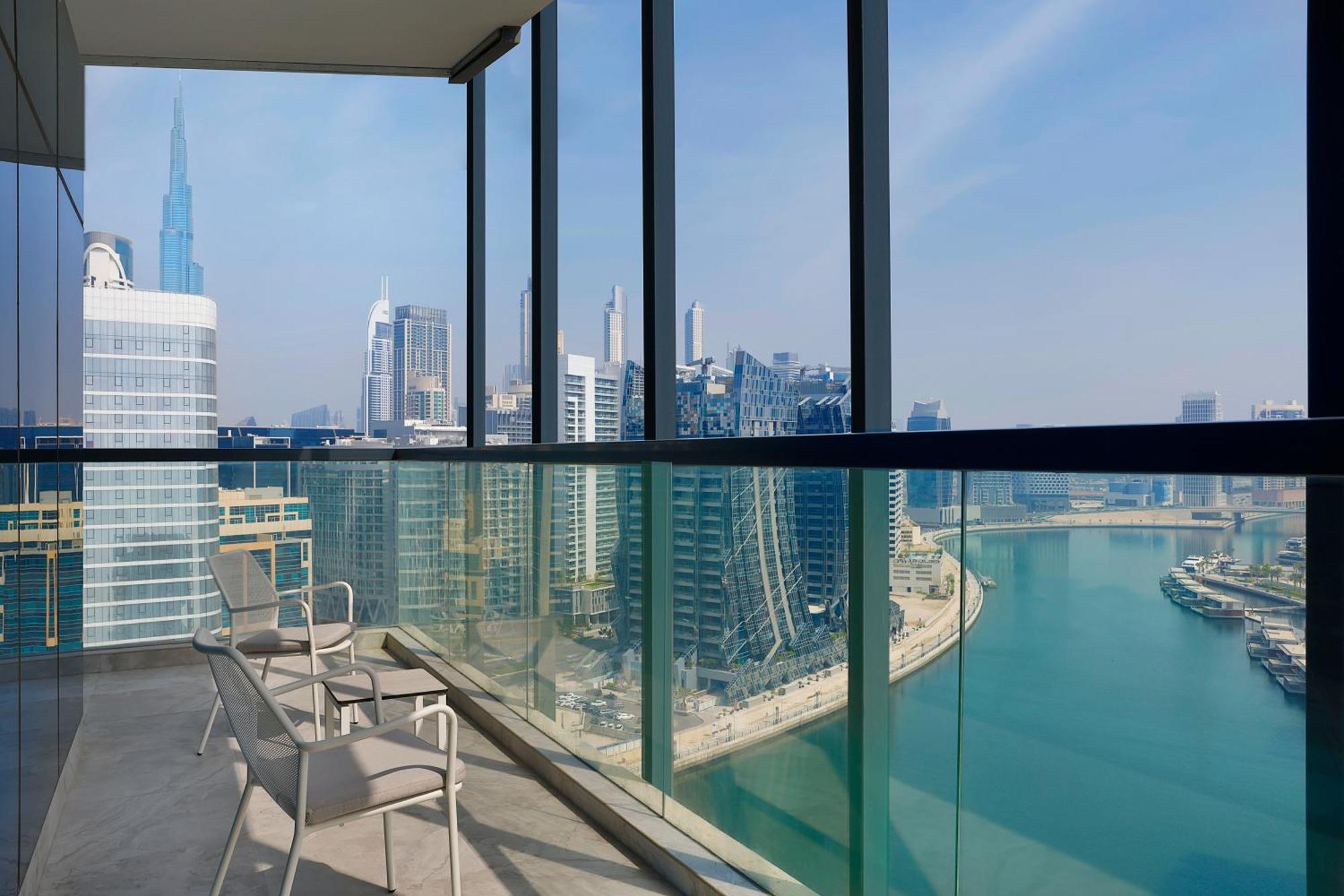 The First Collection Waterfront 4* Dubai